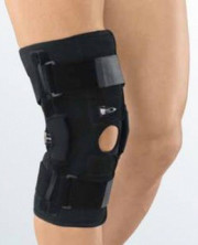 Укороченный регулируемый полужесткий коленный ортез protect.ST