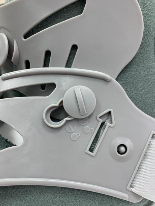 Жесткий фиксатор для головы TJ-101 HTMS Miami, универсальный.