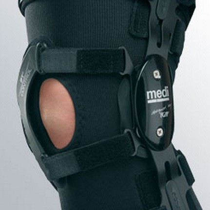 Коленный ортез с пателлярной поддержкой medi PT Control,  G142